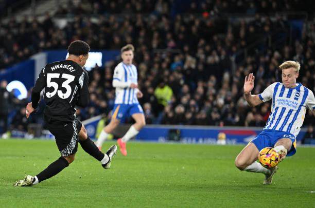 残阵阿森纳3连胜止步，连VAR也在“助攻”利物浦争冠