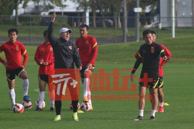亚运队超龄球员与中场位置微调 体现战术思路之变