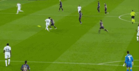 西媒：加维撞人引不满 皇马大哥们要找他聊一聊？